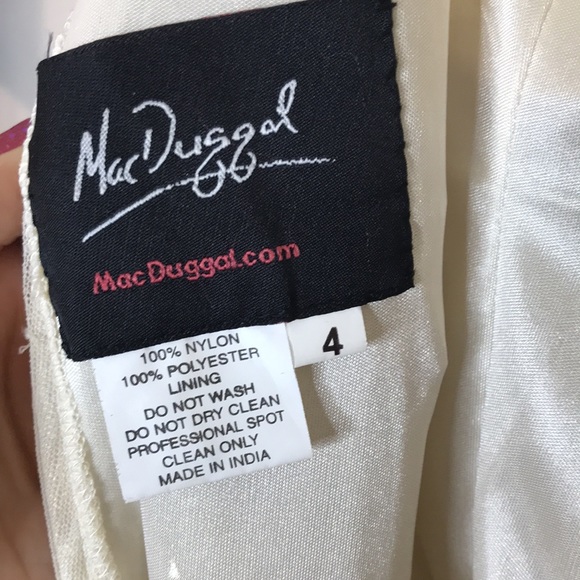 MacDuggal Lattice Sequin Long-Sleeve Gown nude sparkles size 4 - Picture 14 of 14